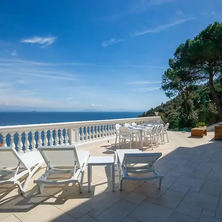 Porticciolo Villa