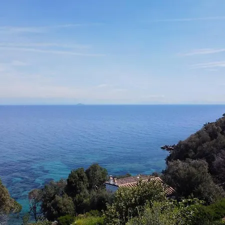 Porticciolo ريو مارينا