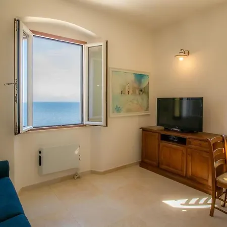 Porticciolo * Rio Marina