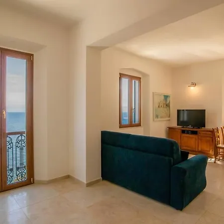 Porticciolo Villa *
