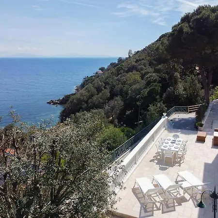Porticciolo Villa *