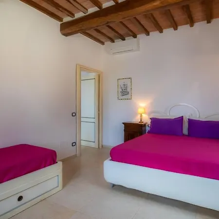 Porticciolo Villa Rio Marina