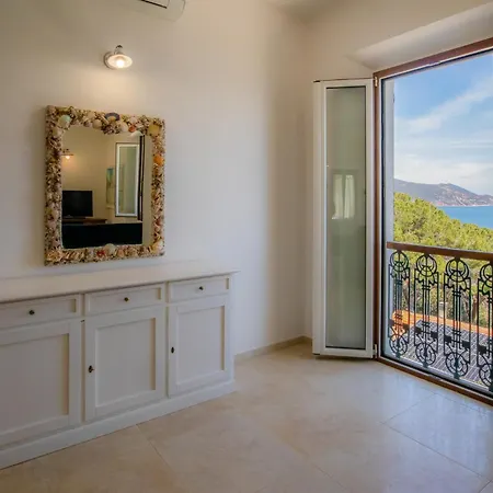 Porticciolo Villa