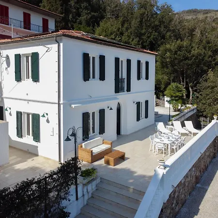 Porticciolo * Rio Marina