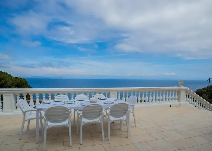 Porticciolo Willa Rio Marina